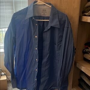 Izod men’s dress shirt